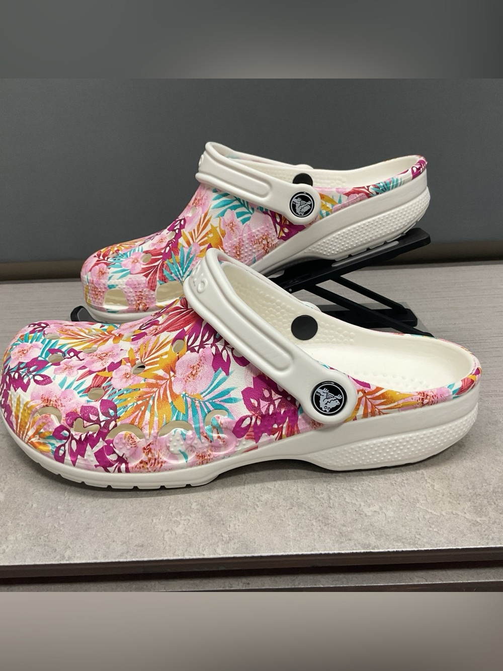 CROCS Baya Clog Graphic Tropical Flower Print Mens 6 Womens 8